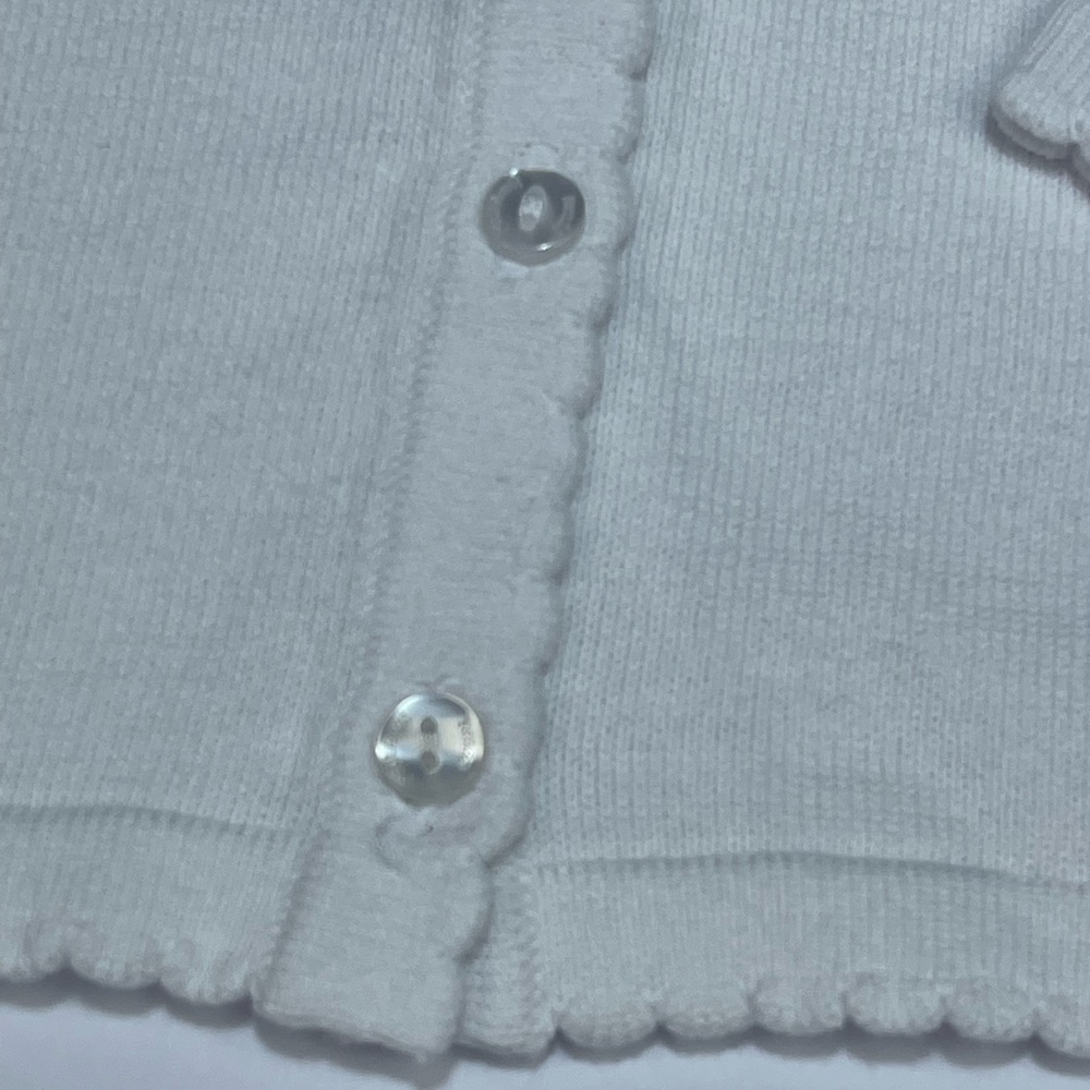 NWT Petit Ami Scallop Edge White Button-Up Cardigan - Picture 4 of 6